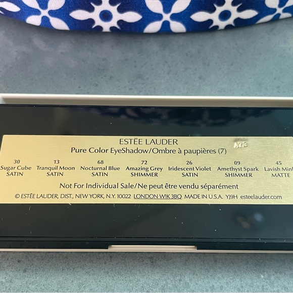 new eyeshadows ESTEE LAUDER travel set with brush - Picture 2 of 2